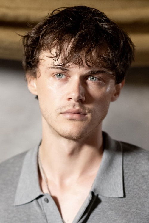 Christopher Briney as Aaron Samuels