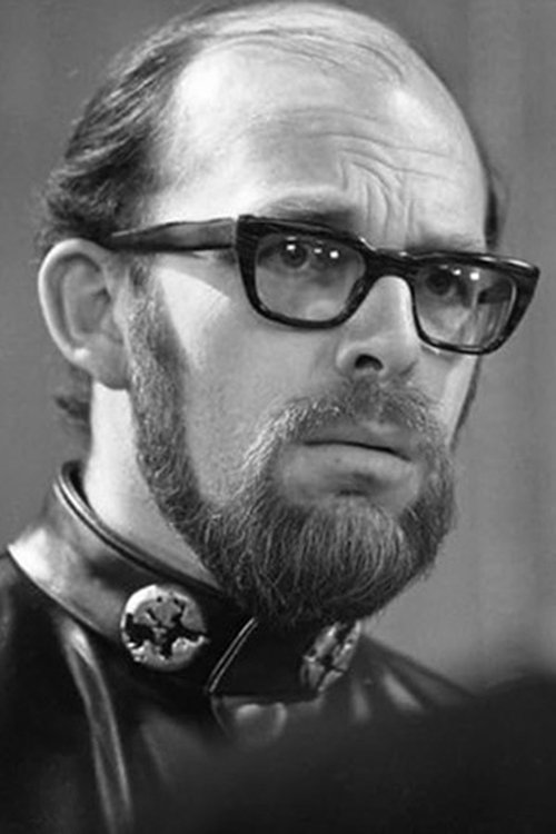 David Nettheim as Analyst