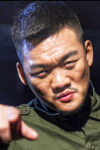 Chen Xingyu as Lei Ting