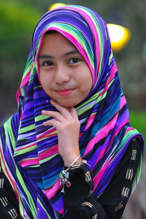 Mia Sara Nasuha as Amy