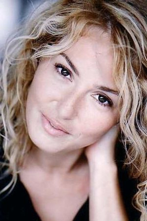 Marie Pape as Catherine, naturiste maman de Léa