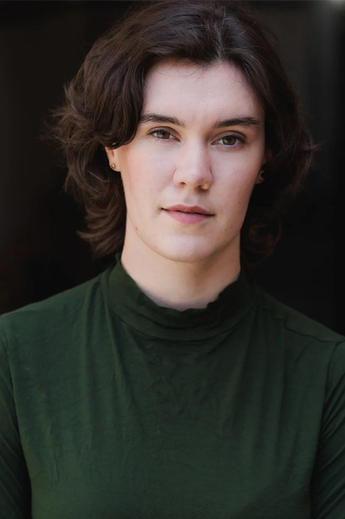 Lena Middlemiss as Guard Petra