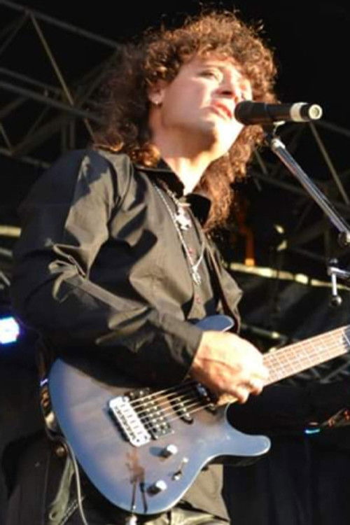 Lucas Tacconi as Gustavo Cerati