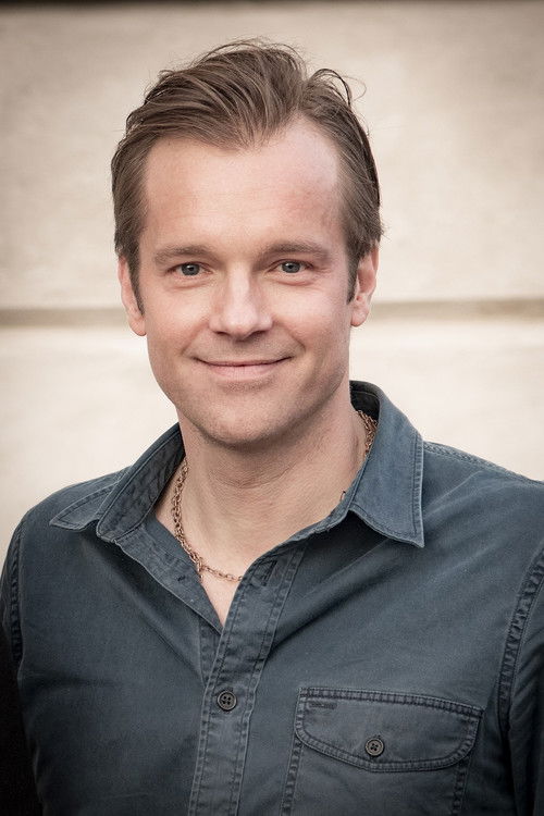 Henrik Johnsson as Henrik Jonsson