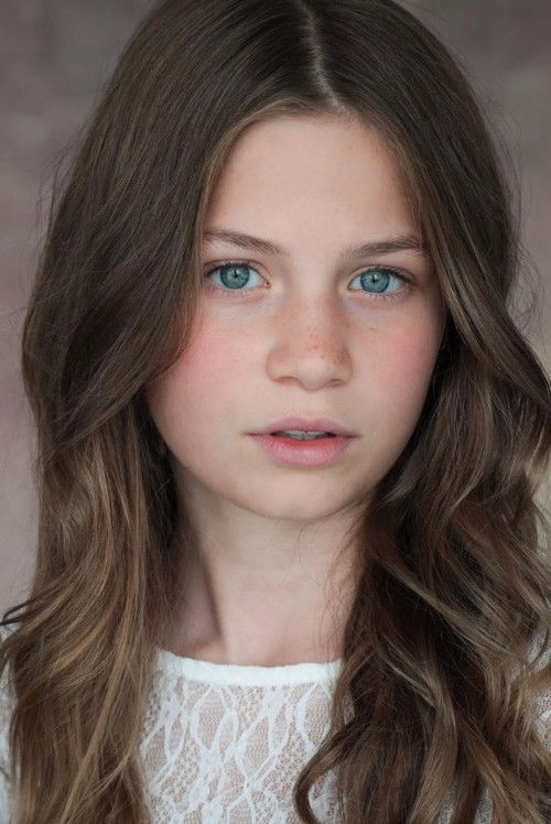 Charlotte Mellington as Young Cathy