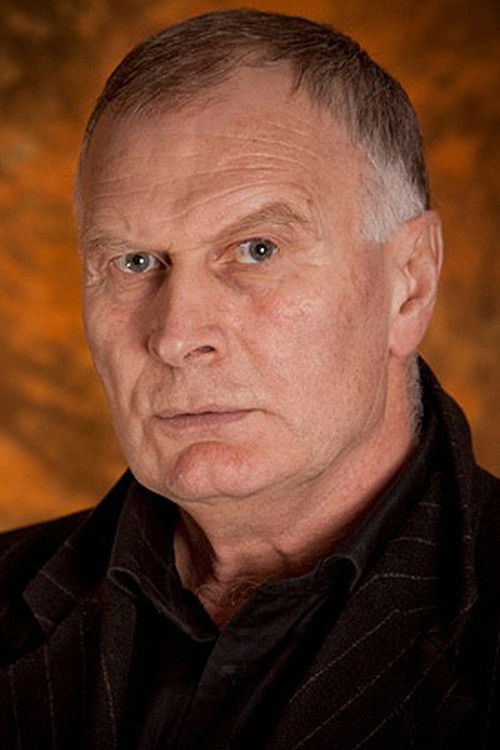 Gennady Makoev as десантник