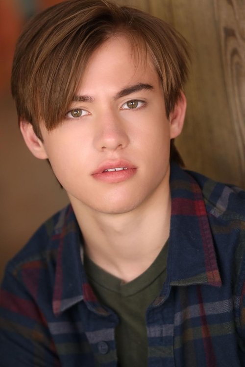 Cameron Judd as Arthur