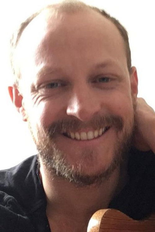 Janus Kim Elsig as Henning Andersen