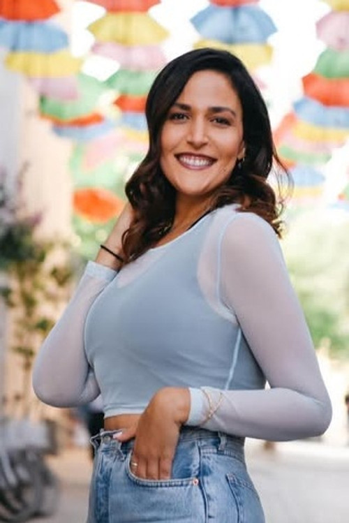 Noam Shuster-Eliassi as Keren's Sister