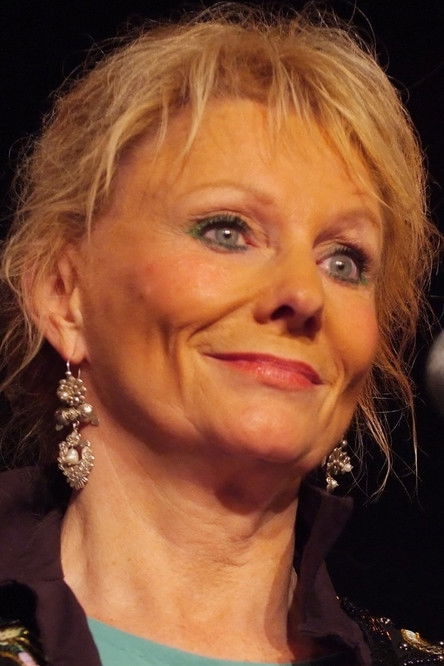 Annika Hoydal as Ester