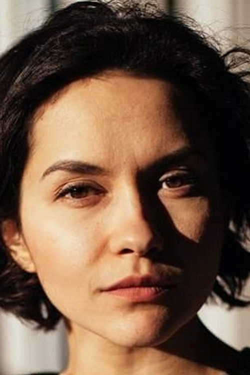 Katerina Miroshkina as Nika Vershinina