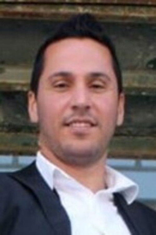 Viktoras Nikolaidis as Guard