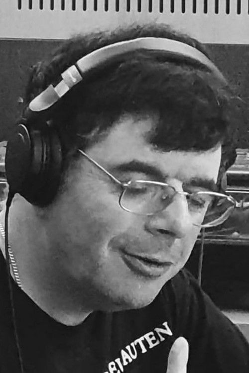 Nuno Ávila as Secretary