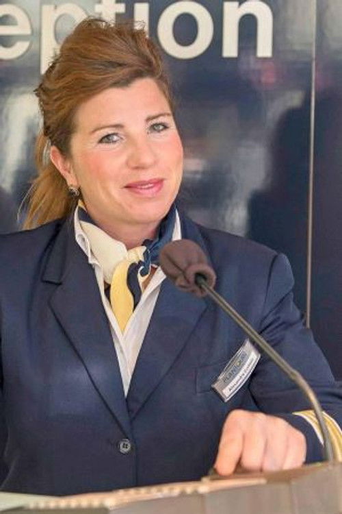 Alexandra Cortese as Kreuzfahrtdirektorin Alexandra Cortese