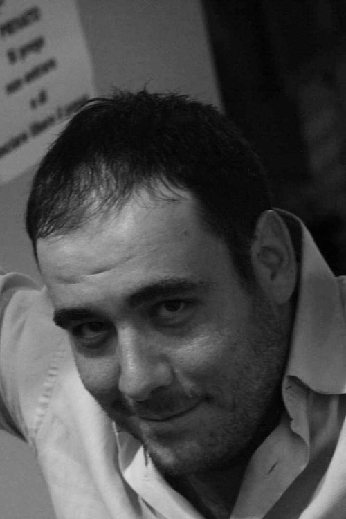 Daniele Del Soldato as De Santis