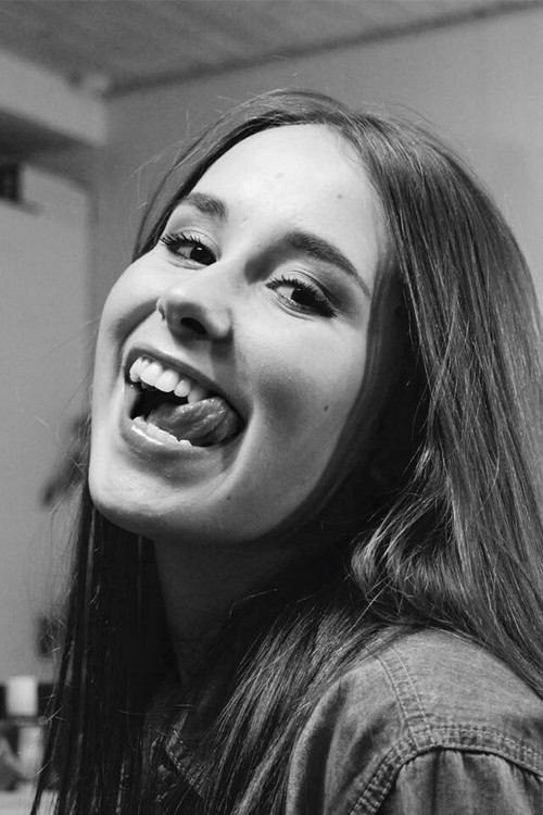 Alice Finn Caspersen as Store Mie