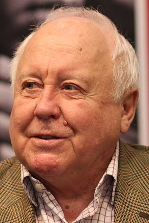 Mikhail Lyubimov as Self - Советский разведчик, писатель