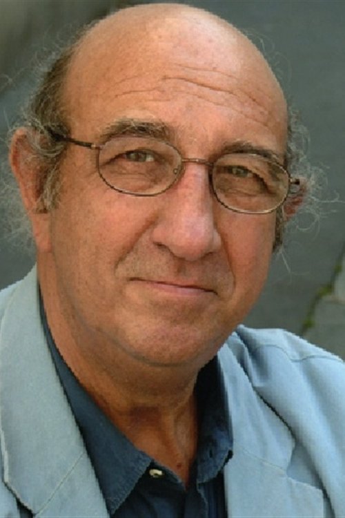 Louis Navarre as Maitre d'hotel