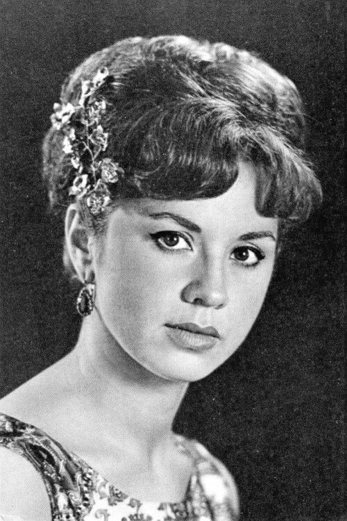 Lionella Pyryeva as Sophie