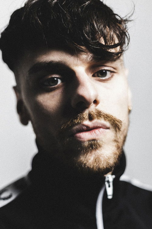 Abelo Valis as Álex