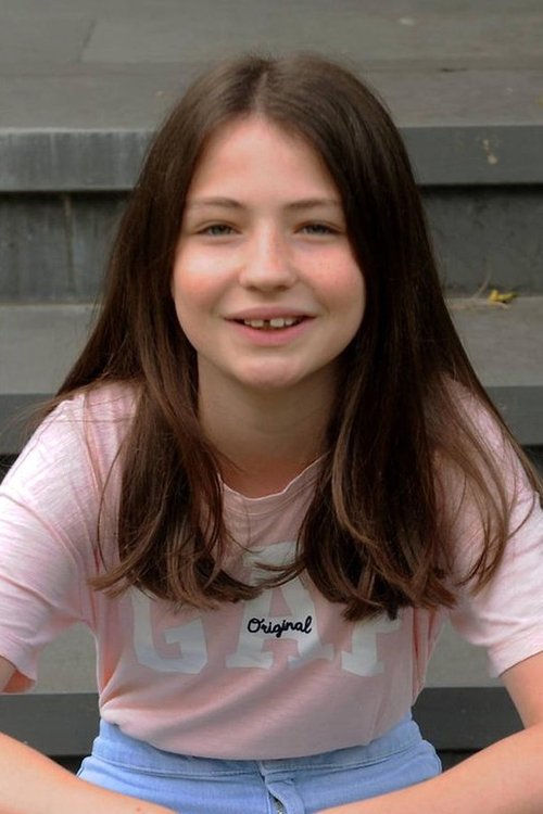 Lilli Lacher as Lilli