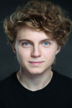 Louis Suc as Young Vlad