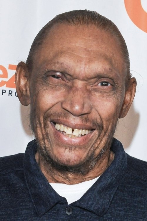 Hawthorne James as Tall Muslim