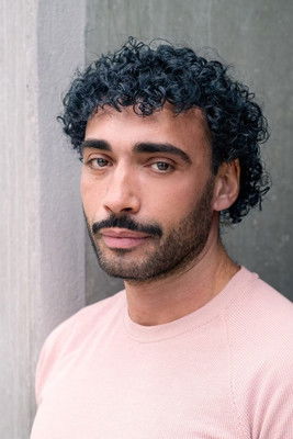 Cédric Bieler as M. Tillier 2