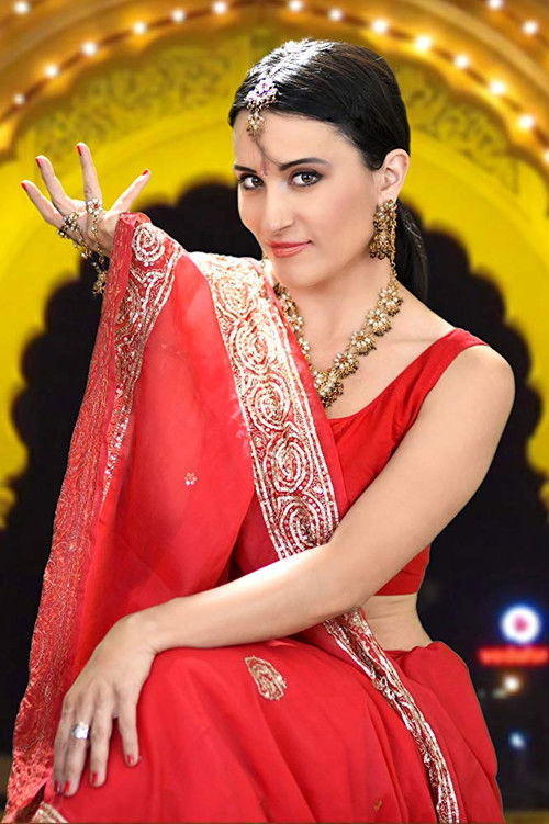 Alessia Bonacci as Julia Cervantes