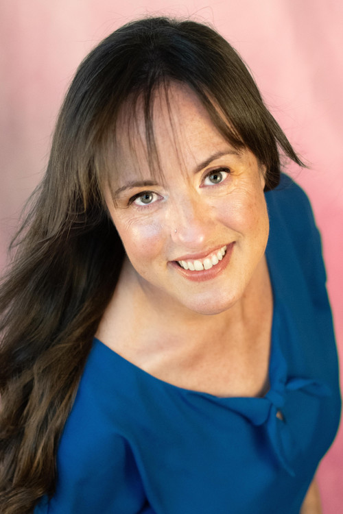 Amanda Medlin as Amy