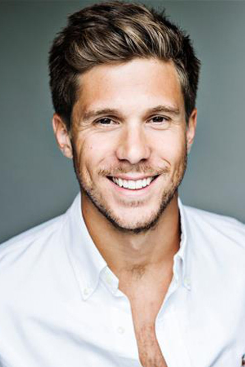 Samuel Edwards as Billy Crocker