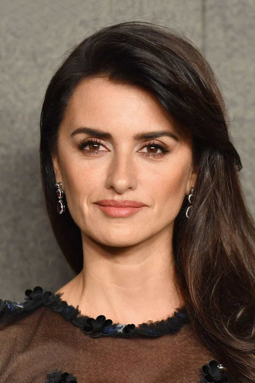 Penélope Cruz as Consuela Castillo