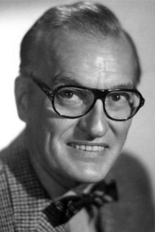 Dave Garroway as Disc Jockey