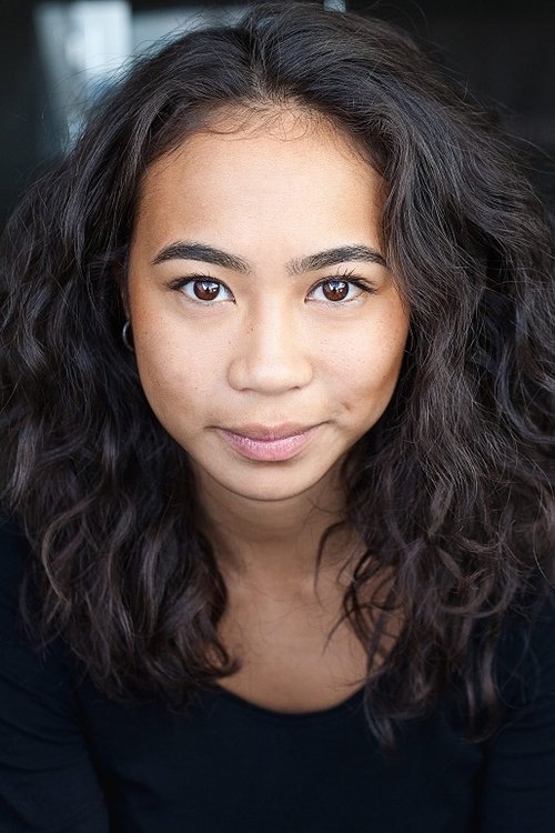 Rosie Dwyer as Pippa Leguin