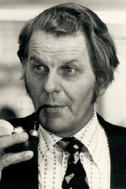 Thorbjörn Fälldin as 