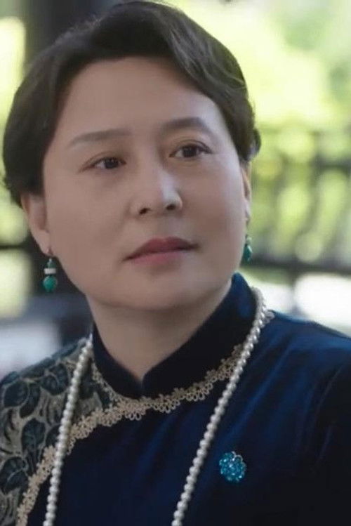 Цинь Ци as Qin Qi's mother