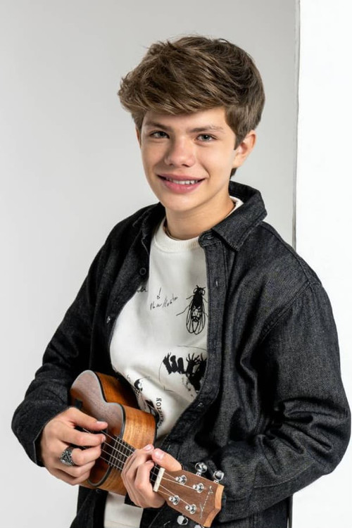 Nicolás Pindas as Marvin