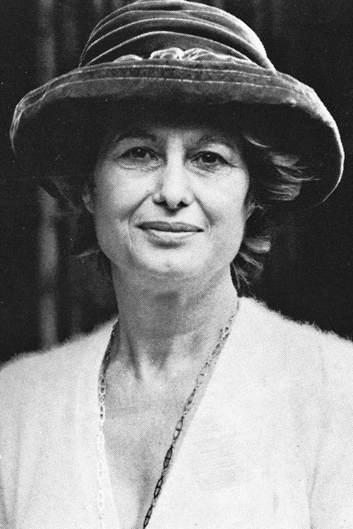 Mara Mariani as Magda