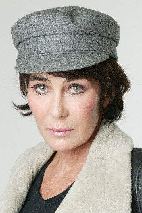 Ioana Pavelescu as Doina