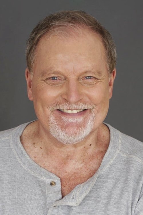 Søren Hellerup as Carl