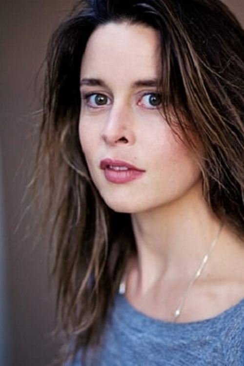 Suzanne Wolff as Petra