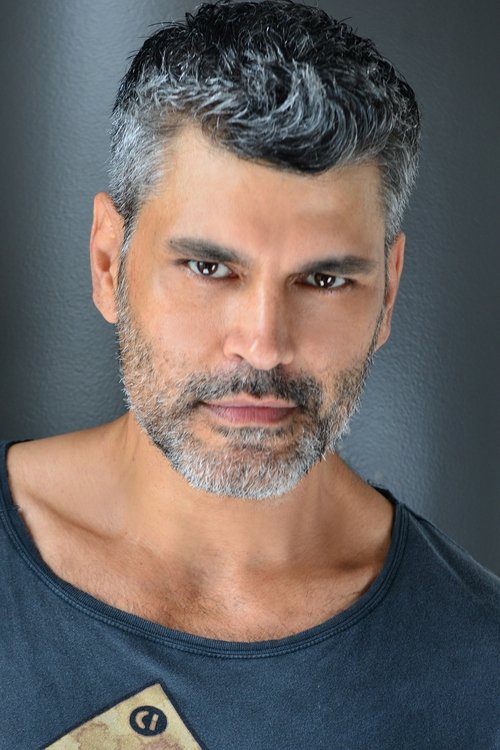 Mike Ruiz as Carlos
