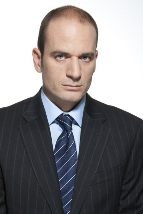 Lucas Fuica as Pedro