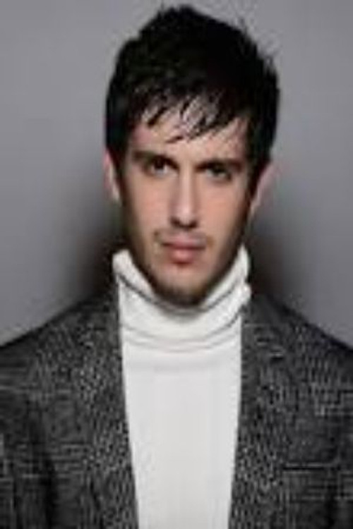 Tuval Shafir as Arik Burstein