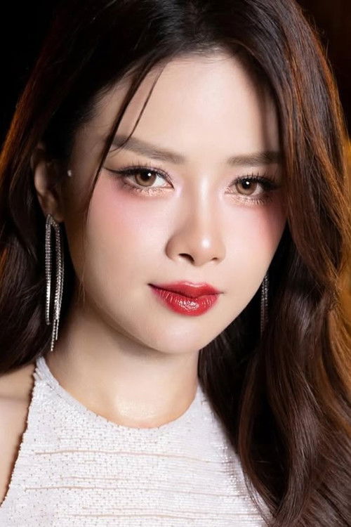 Dương Hoàng Yến as Self