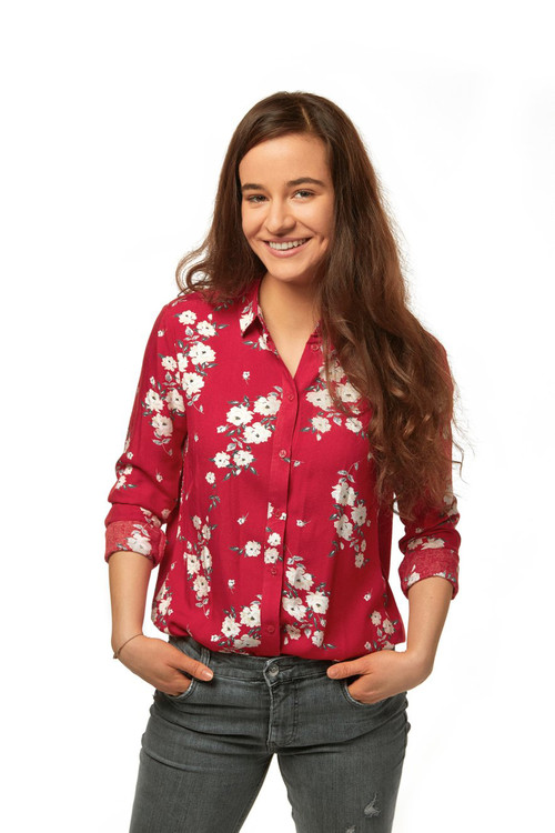 Gaja Filač as Živa Bajc