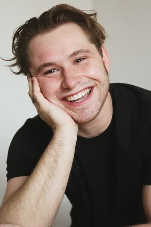 Thibaut Lair as Tony (18 ans)