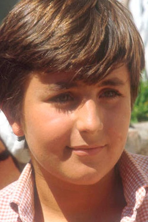 Gerardo Garrido as Quique