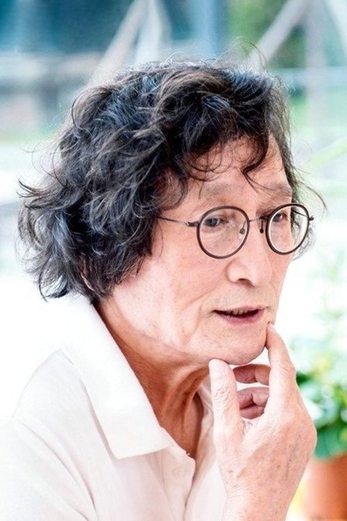 Chung Ji-young as Self