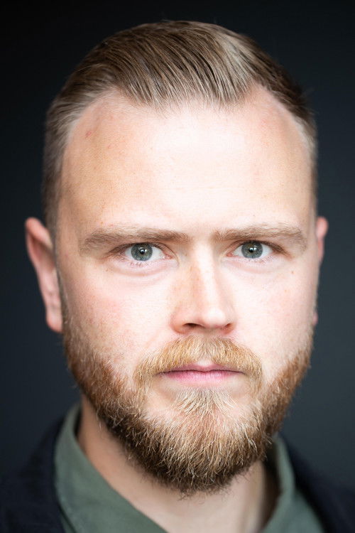 Asgeir Gunnarsson as Journalist